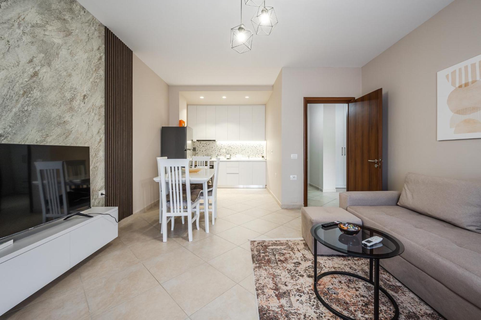 City Center Apartments By Kondo Stays Vlorë Exterior foto